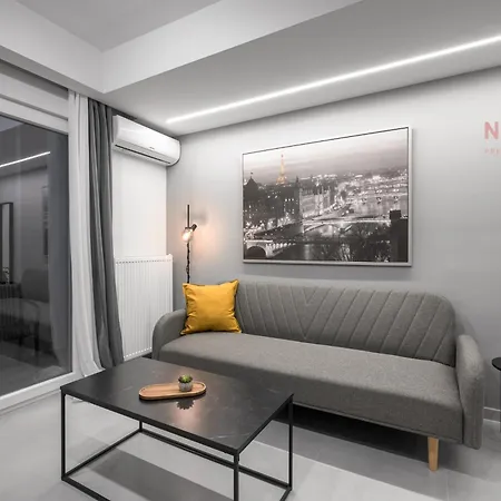 Room8, Nilie Hospitality Mgmt * Salonic