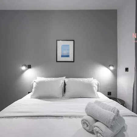 Room8, Nilie Hospitality Mgmt Apartament *