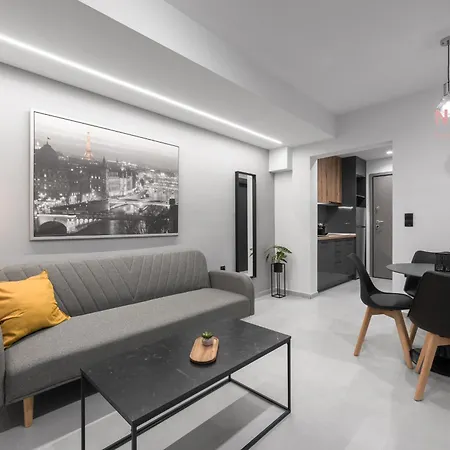 Room8, Nilie Hospitality Mgmt Salonic