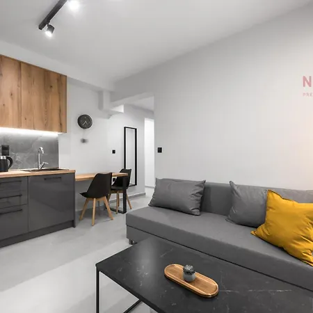 Room8, Nilie Hospitality Mgmt Salonic